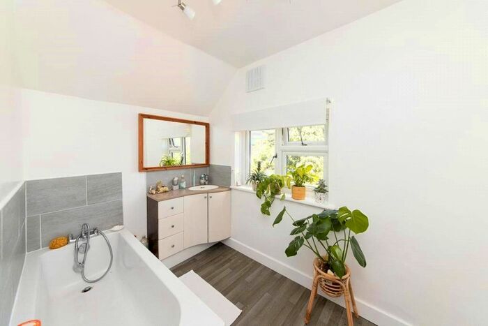 7 Bedroom Detached House To Rent In Garston Lane, Watford, Hertfordshire, WD25