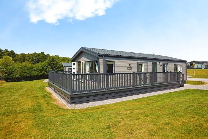 4 Bedroom Park Home For Sale In (New Forest View ), Green Hill Farm Holiday Village, New Road, Landford, SP5
