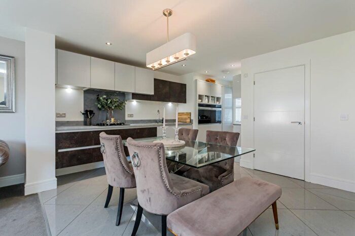 3 Bedroom Semi-Detached Villa For Sale In Slateford Road, Bishopton, PA7