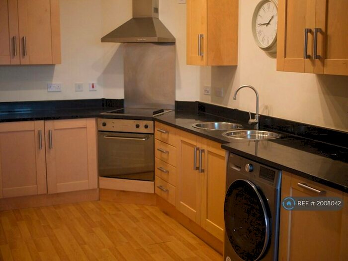 2 Bedroom Flat To Rent In Burgess House, Leicester, LE1