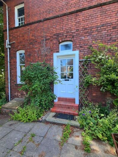 1 Bedroom Flat To Rent In Hartington Street, Leek, ST13