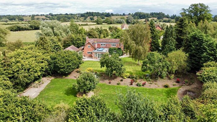 3 Bedroom Cottage For Sale In Haw Bridge, Tirley, Gloucester, GL19