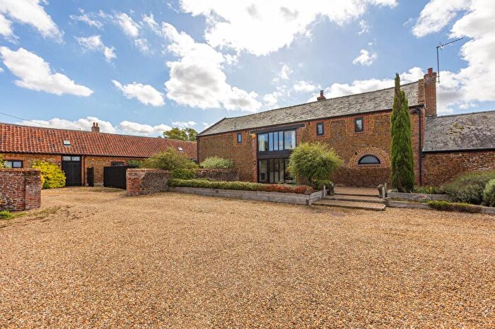 6 Bedroom Detached House For Sale In Chain Free Barn Conversion With Annexe In Hillington, PE31