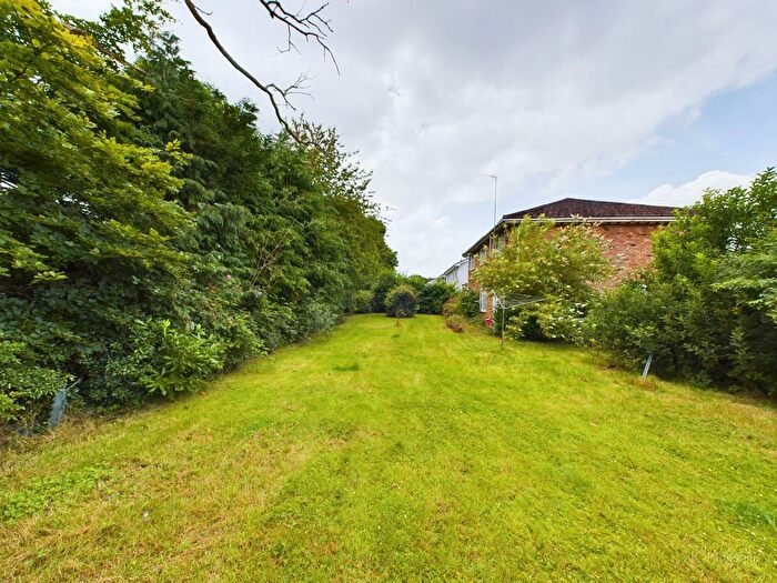 5 Bedroom Detached House For Sale In Southcote Way, Penn, High Wycombe, HP10