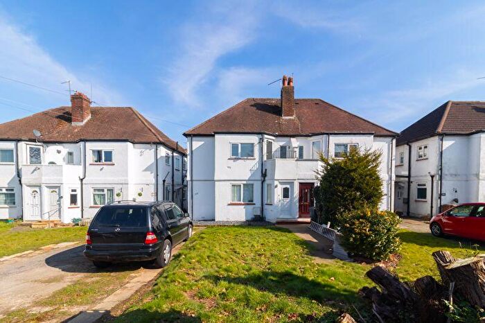 2 Bedroom Maisonette For Sale In Limpsfield Road, Warlingham, CR6