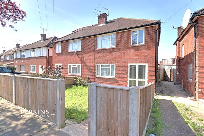3 Bedroom Semi Detached House For Sale In Greenford, UB6