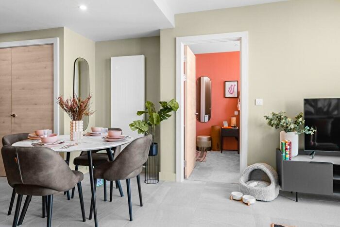 2 Bedroom Apartment To Rent In The Mercian, Broad Street Birmingham, B15