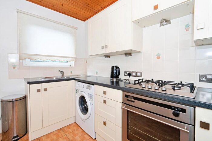 1 Bedroom Flat For Sale In Poynings Drive, Hove, East Sussex, BN3