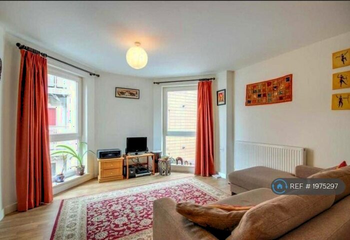 1 Bedroom Flat To Rent In Fenton Street, London, E1
