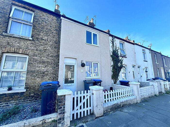 2 Bedroom Terraced House To Rent In Byron Avenue, Margate, CT9