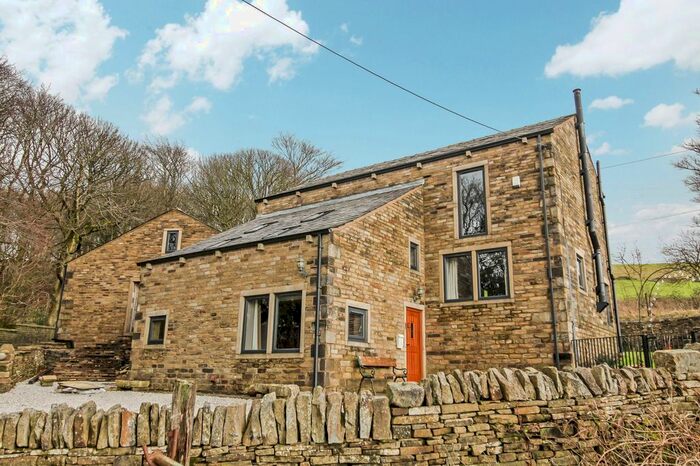 4 Bedroom Detached House For Sale In Ogden Lane, Newhey, OL16