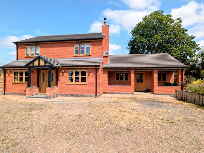 3 Bedroom Detached House For Sale In Stanklyn Lane, Torton, Kidderminster, DY10