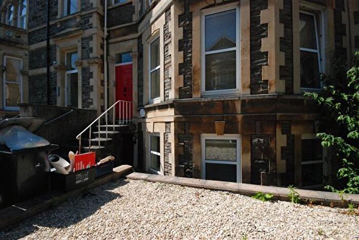 3 Bedroom Apartment To Rent In Garden Flat, Waverley Road, BS6