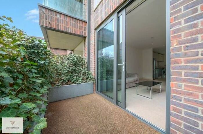 1 Bedroom Apartment To Rent In Pontoon Docks, London, E16