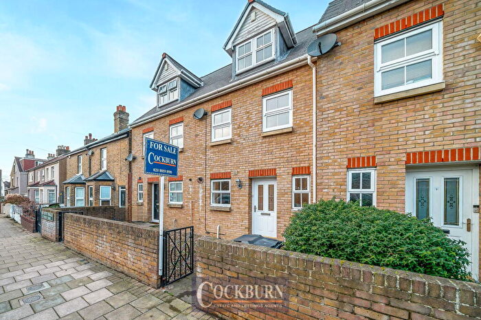 4 Bedroom Town House For Sale In Dorset Road, Mottingham, SE9