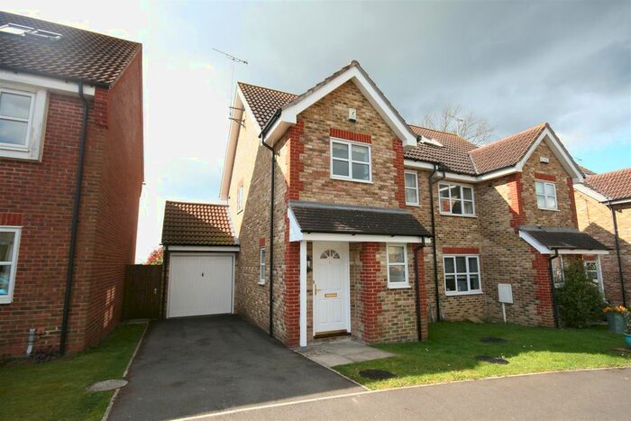3 Bedroom Detached House To Rent In Elmhurst Close, Ashford, TN25