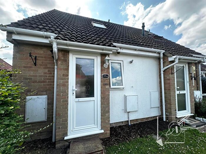 1 Bedroom End Of Terrace House To Rent In Seven Acres, New Ash Green, Longfield, DA3
