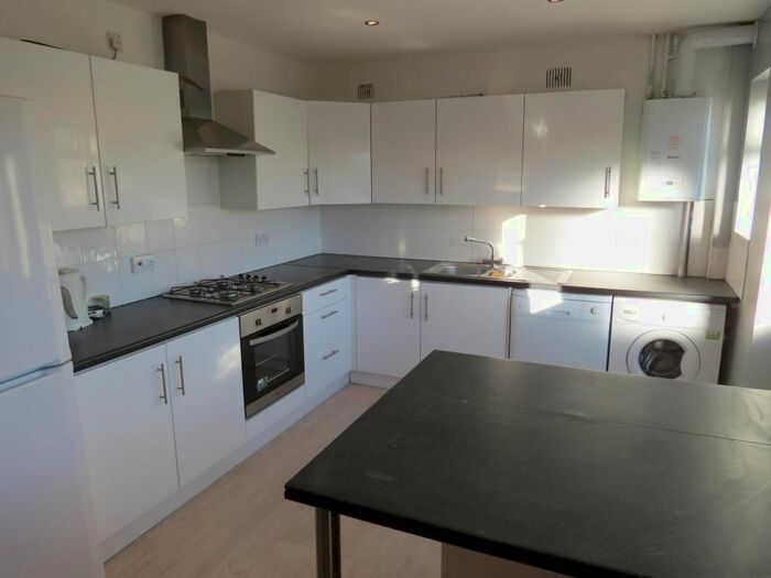 3 Bedroom Terraced House To Rent In Brooklands Road, Farnham GU9