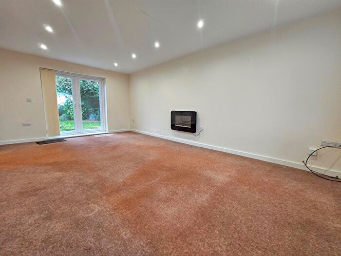 3 Bedroom Bungalow For Sale In Grange Lane, Utterby, LN11