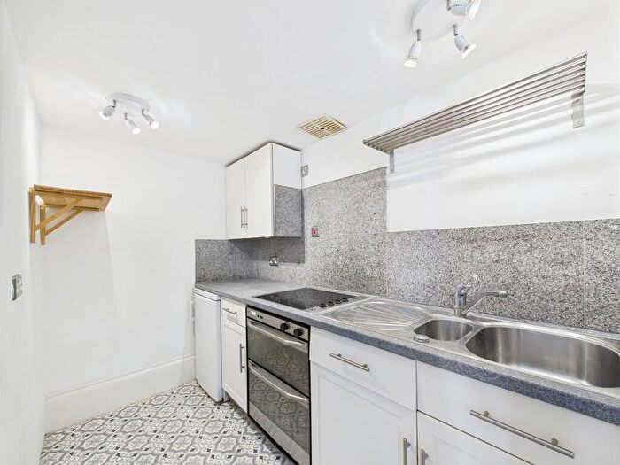 1 Bedroom Flat To Rent In Belmont, Brighton, BN1