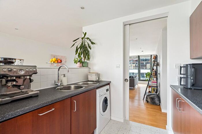 2 Bedroom Apartment For Sale In The Matrix Building (/), Cowcaddens Road, Cowcaddens, Glasgow City, G4