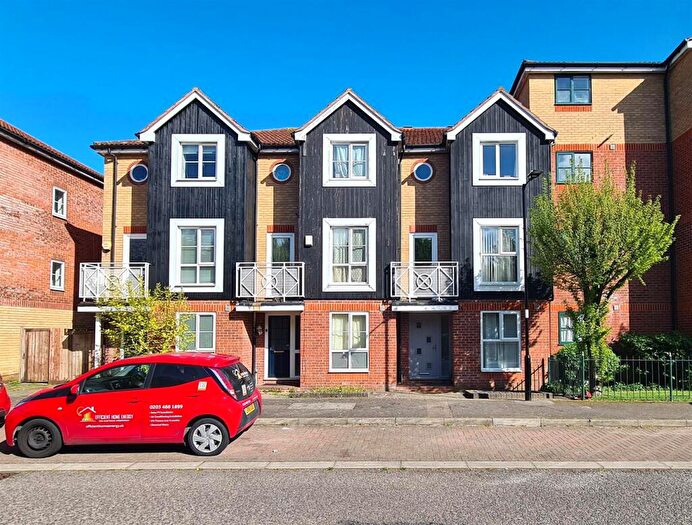 4 Bedroom End Of Terrace House For Sale In George Lovell Drive, Enfield Island Village, EN3