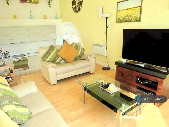 2 Bedroom Penthouse To Rent In Electric Wharf, Coventry, CV1