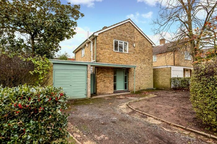 3 Bedroom Detached House To Rent In Brandram Road London, SE13