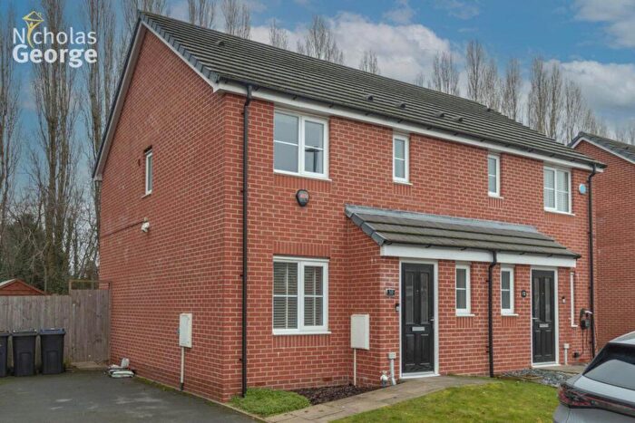 3 Bedroom House To Rent In Electric Way Tyseley, Birmingham, B11