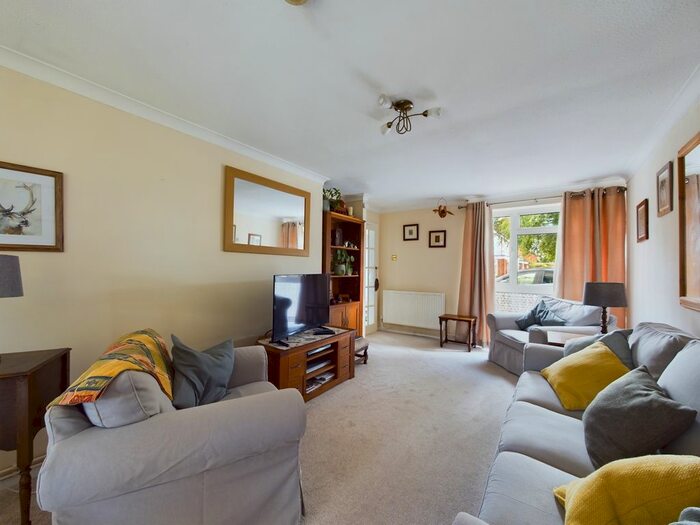 3 Bedroom End Of Terrace House For Sale In Corsletts Avenue, Broadbridge Heath, Horsham, RH12