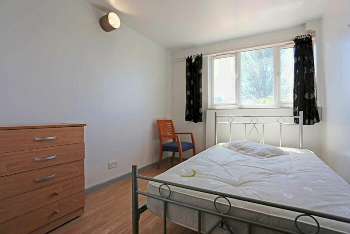 1 Bedroom Flat To Rent In Penn Gardens, Collier Row, RM5