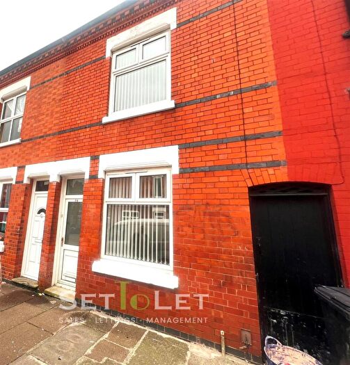 3 Bedroom Terraced House For Sale In Devana Road, Leicester, LE2