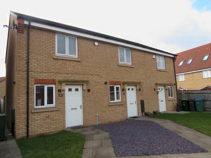 2 Bedroom Property To Rent In Pel Crescent, Oldbury, B68
