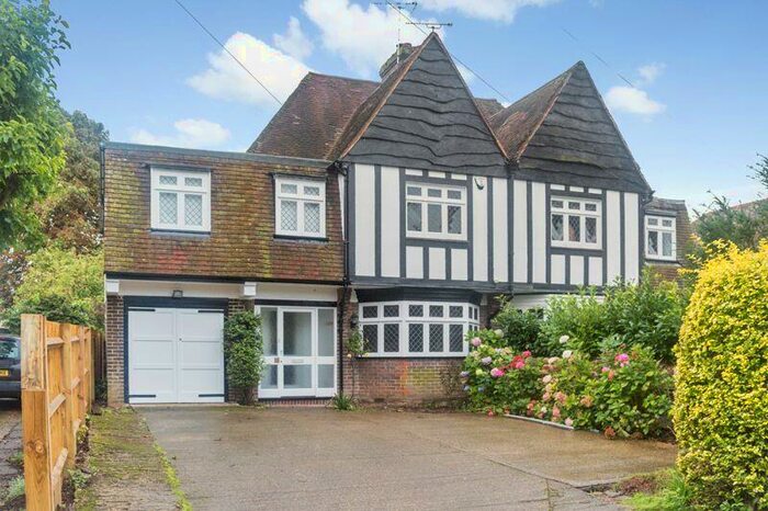 4 Bedroom Semi-Detached House To Rent In Canterbury, CT1