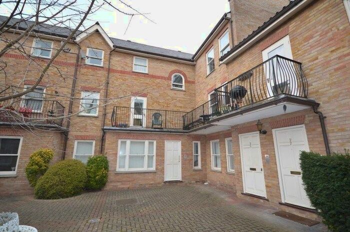 2 Bedroom Flat To Rent In Godfreys Mews, Chelmsford CM2