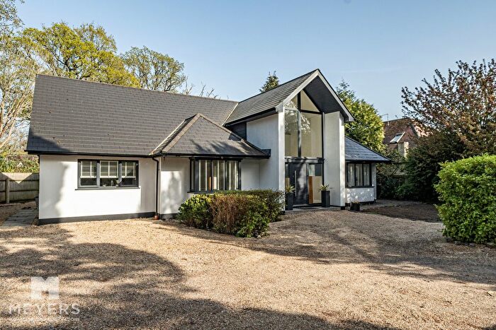 4 Bedroom Detached House For Sale In New Road, Ferndown, BH22