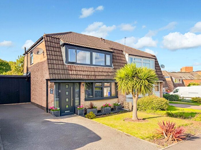 3 Bedroom Semi-Detached House For Sale In Norfolk Walk, Sandiacre, Nottingham, Nottinghamshire, NG10