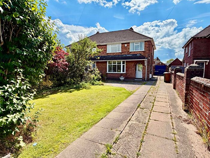 3 Bedroom Semi Detached House For Sale In Louth Road, Grimsby, DN33