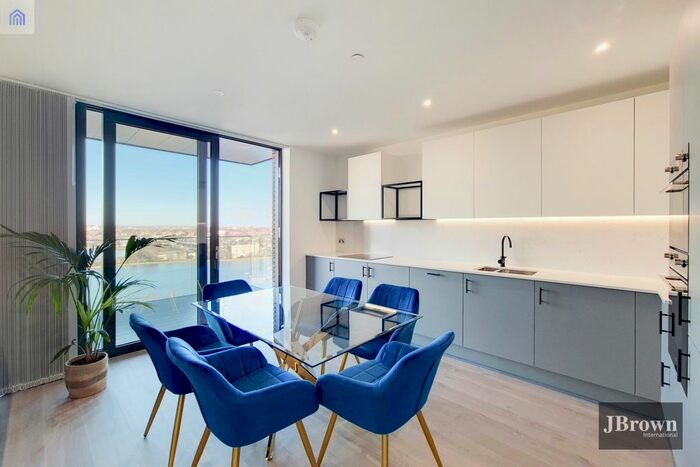 3 Bedroom Flat To Rent In Coster Avenue, London, N4