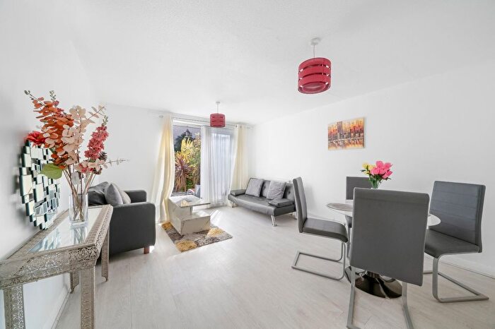 2 Bedroom Terraced House To Rent In Gerards Close, South Bermondsey, SE16