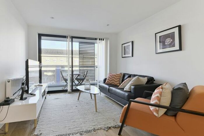 1 Bedroom Flat To Rent In Riemann Court, Parkside, Bow Common Lane, Bow, London, E3