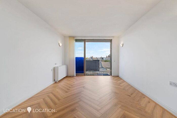 2 Bedroom Property To Rent In Lower Clapton Road, Alva Court, E5