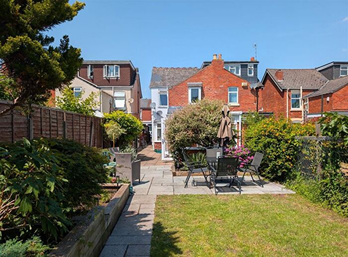 3 Bedroom Semi-Detached House For Sale In Seymour Road, Gloucester, GL1