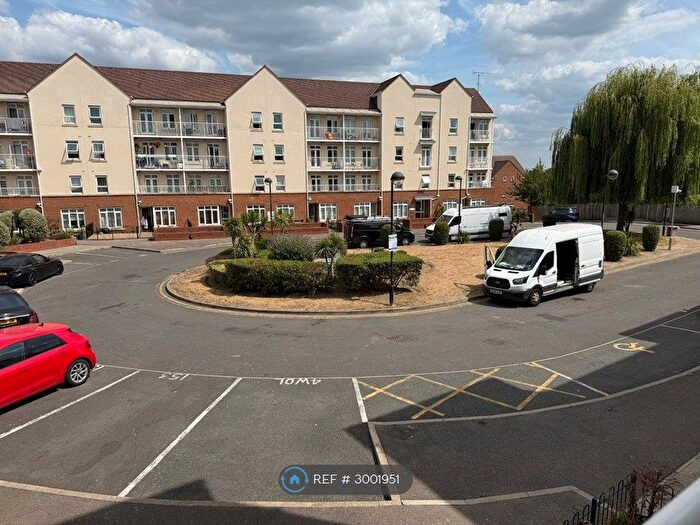2 Bedroom Flat To Rent In Emmanuel Court, London, N20