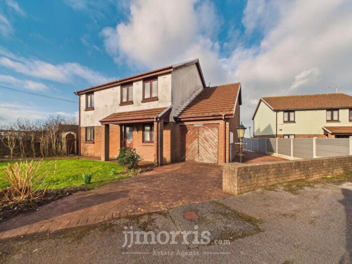 3 Bedroom Detached House For Sale In The Paddocks, Fishguard, SA65