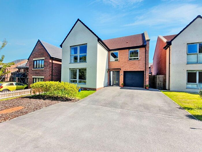 4 Bedroom Detached House For Sale In Dahlia Road, Callerton, NE5