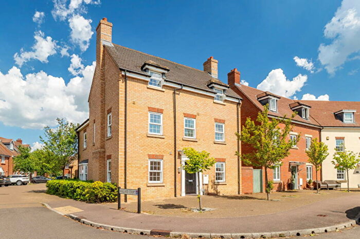 5 Bedroom Detached House For Sale In Brooklands Avenue, Wixams - Chain Free, MK42