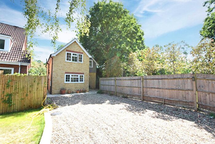 4 Bedroom Detached House To Rent In Venetia Close, Emmer Green, Berkshire, RG4