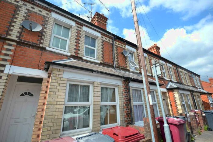 4 Bedroom Terraced House To Rent In Pitcroft Avenue, Earley, Reading, Berkshire, RG6