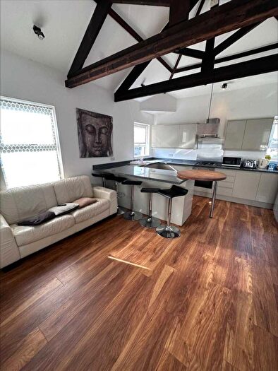 5 Bedroom Maisonette To Rent In Sutherland Road, Plymouth, PL4